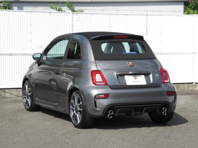 FIAT ABARTH 695C 2024