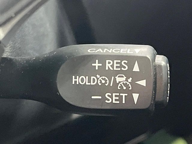 TOYOTA HARRIER 2WD 2019