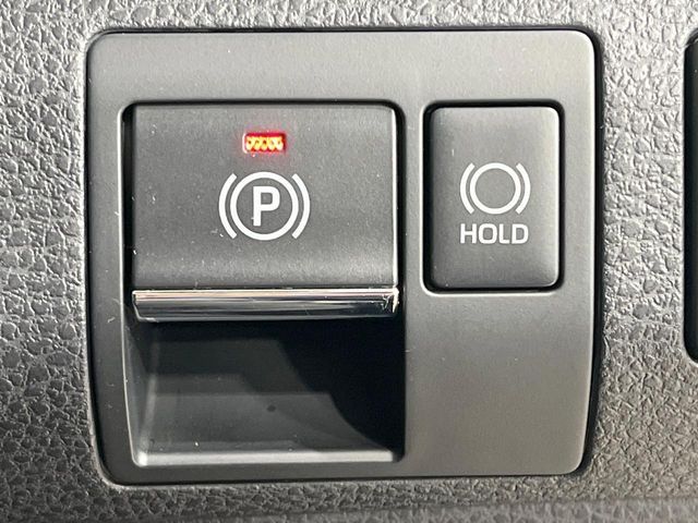 TOYOTA HARRIER 2WD 2019