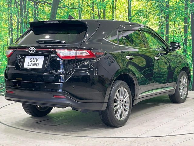 TOYOTA HARRIER 2WD 2019
