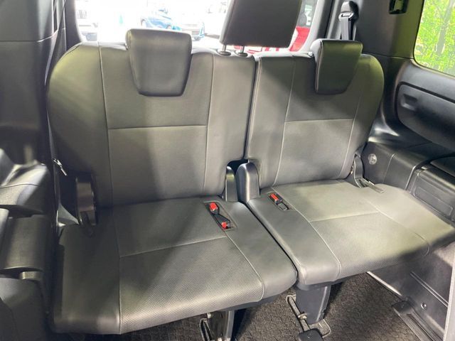 TOYOTA ESQUIRE HYBRID 2019