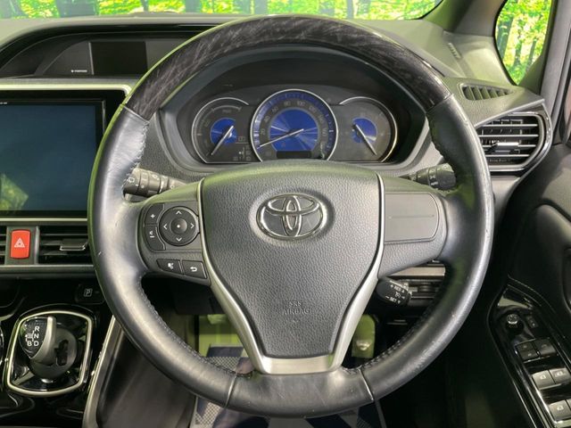 TOYOTA ESQUIRE HYBRID 2019