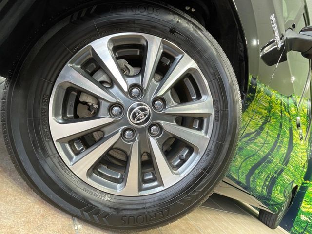 TOYOTA ESQUIRE HYBRID 2019