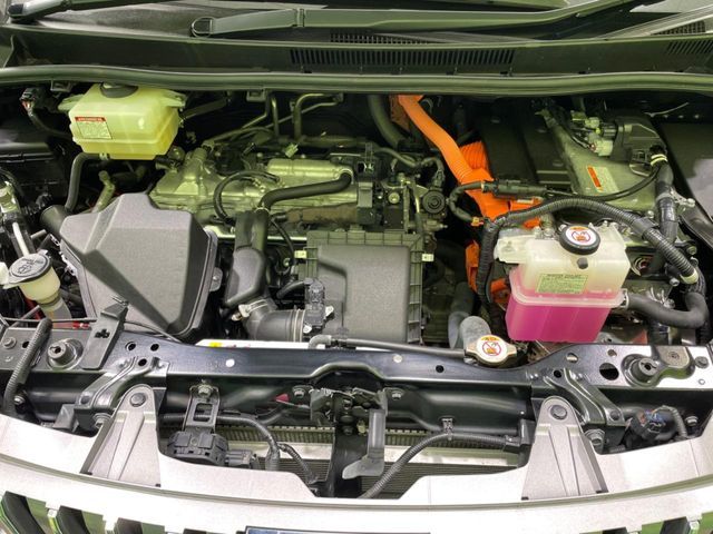 TOYOTA ESQUIRE HYBRID 2019