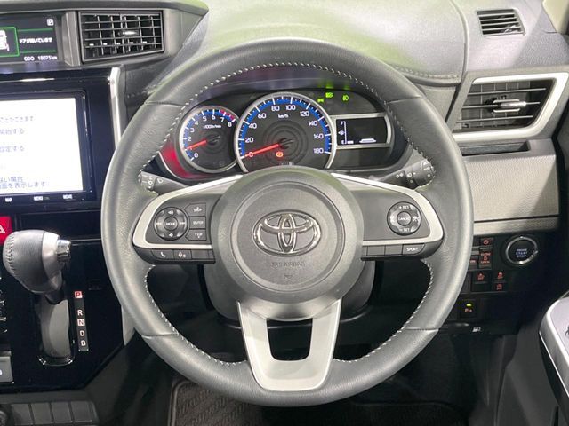 TOYOTA ROOMY 2021