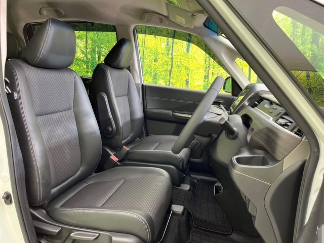 HONDA FREED HYBRID 2023