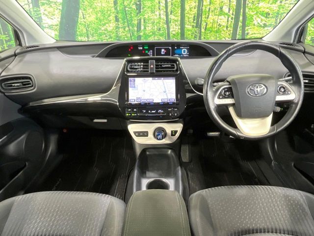 TOYOTA PRIUS 2017