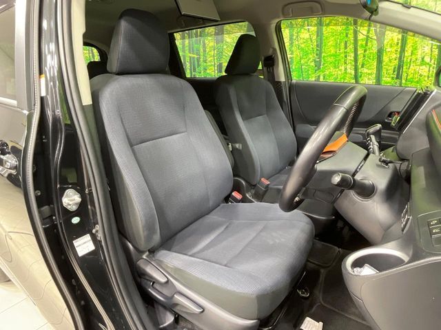 TOYOTA SIENTA HYBRID 2015