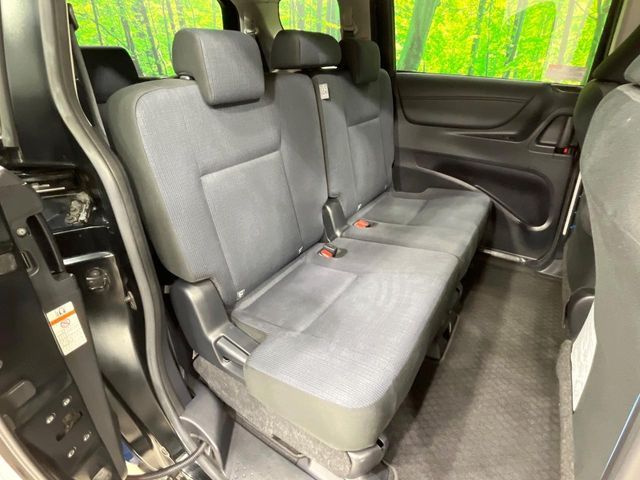 TOYOTA SIENTA HYBRID 2015