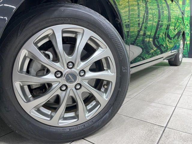 TOYOTA SIENTA HYBRID 2015