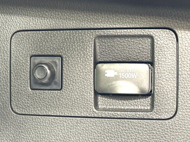 TOYOTA HARRIER HYBRID 2021