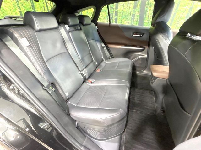 TOYOTA HARRIER HYBRID 2021