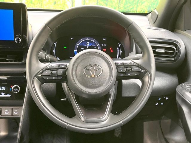 TOYOTA YARIS CROSS 2025
