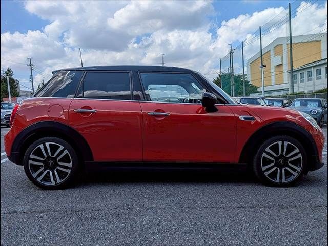 BMW MINI COOPER D 5DOOR 2019