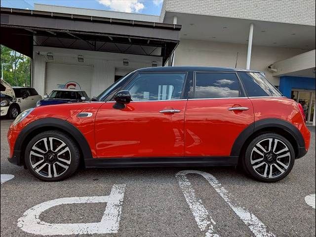 BMW MINI COOPER D 5DOOR 2019