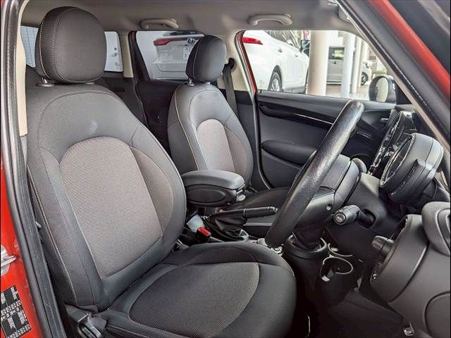 BMW MINI COOPER D 5DOOR 2019