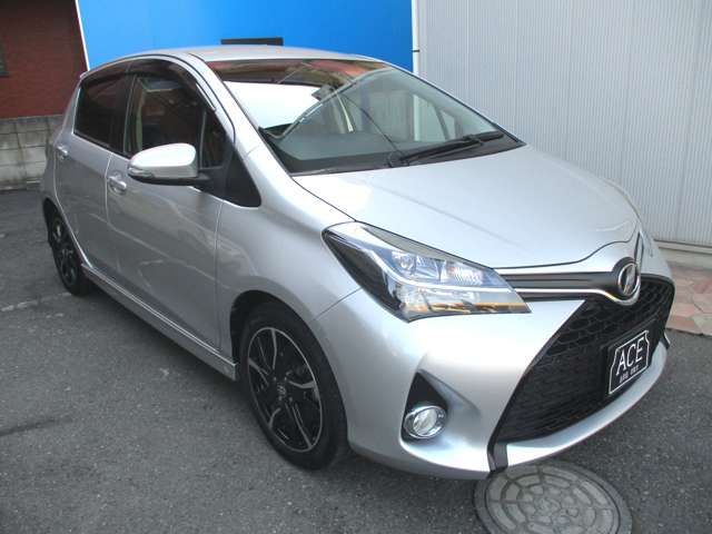 TOYOTA VITZ 2017