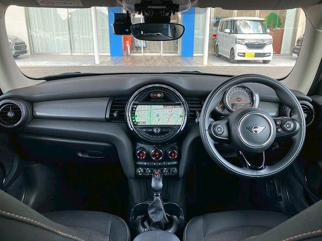 BMW MINI COOPER D 2020