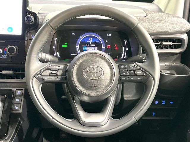 TOYOTA SIENTA HYBRID 2024