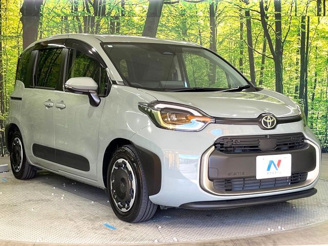 TOYOTA SIENTA HYBRID 2024