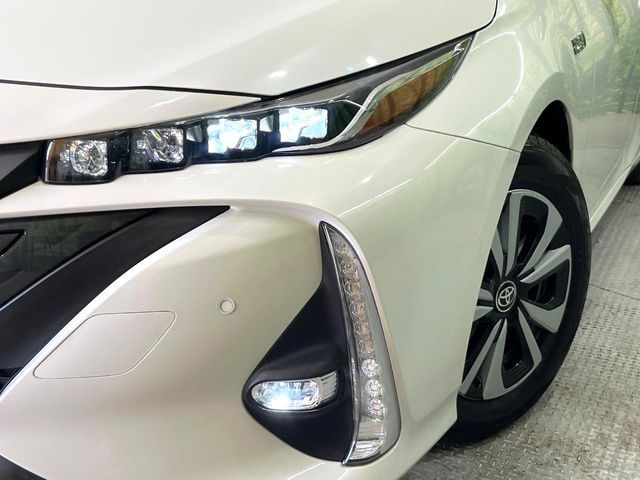 TOYOTA PRIUS PHV 2019