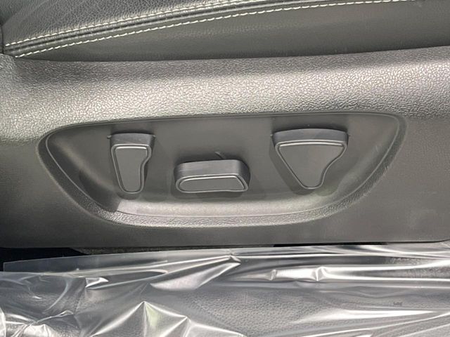 TOYOTA YARIS CROSS 2025