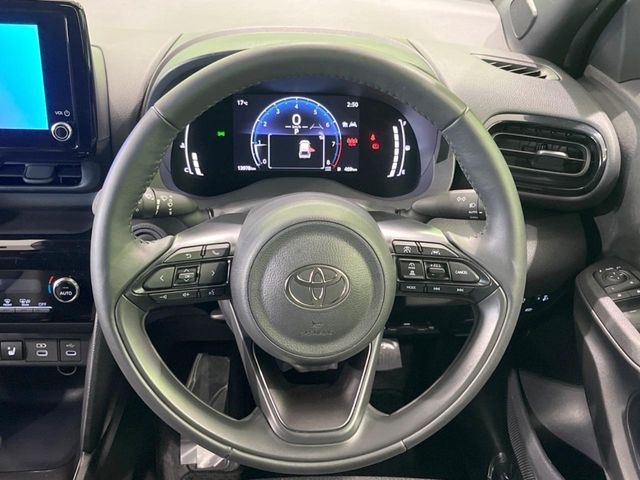 TOYOTA YARIS CROSS 2025