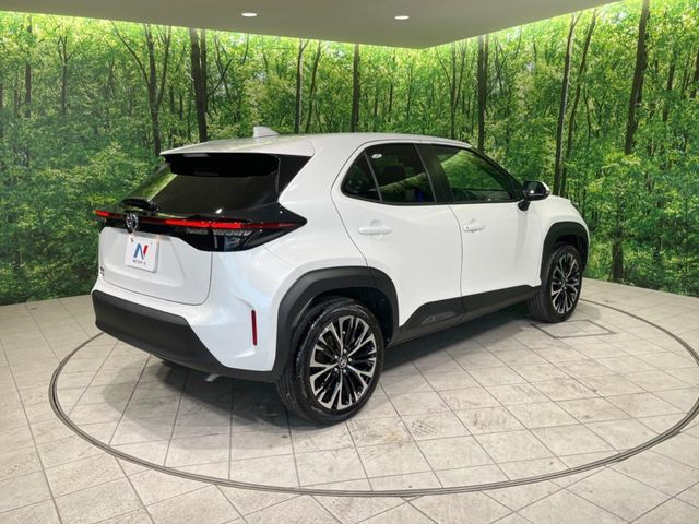 TOYOTA YARIS CROSS 2025