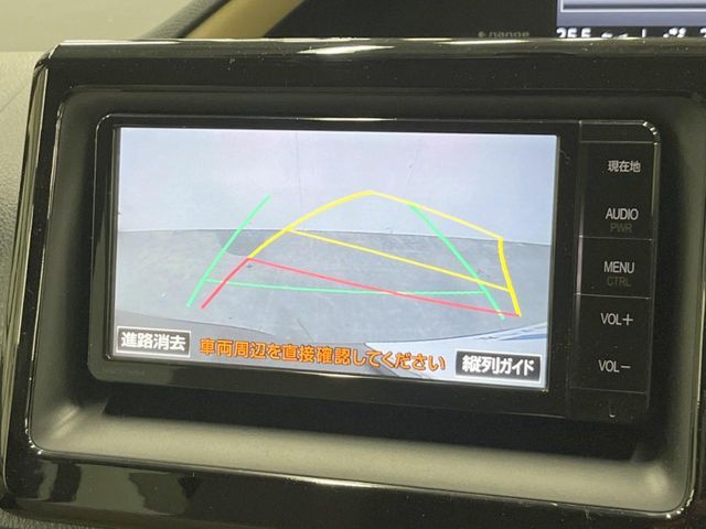 TOYOTA NOAH 4WD 2014