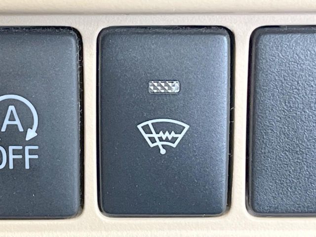 TOYOTA NOAH 4WD 2014