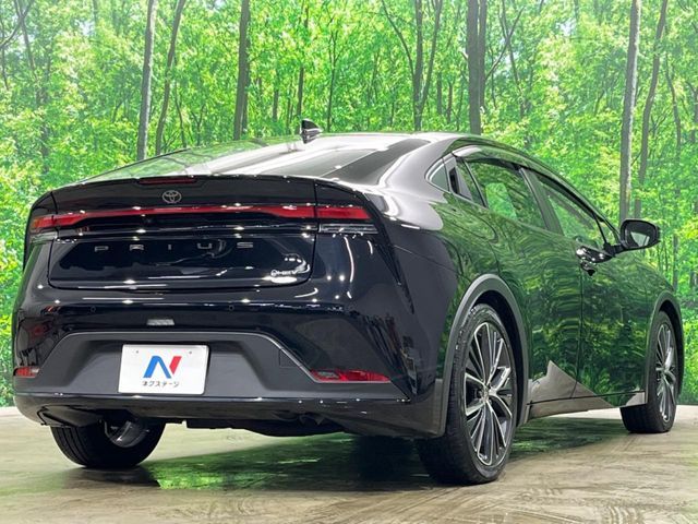 TOYOTA PRIUS 4WD 2023