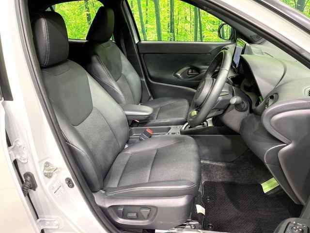 TOYOTA YARIS CROSS 2025