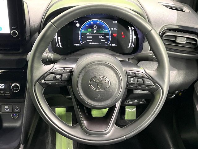 TOYOTA YARIS CROSS 2025