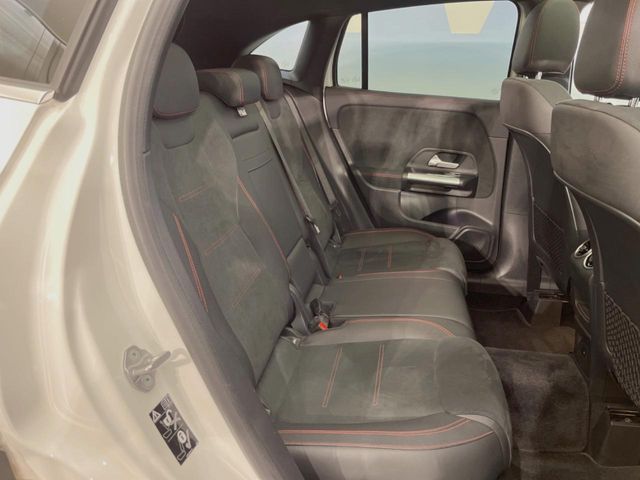 MERCEDES BENZ MERCEDES BENZ GLA class 2021