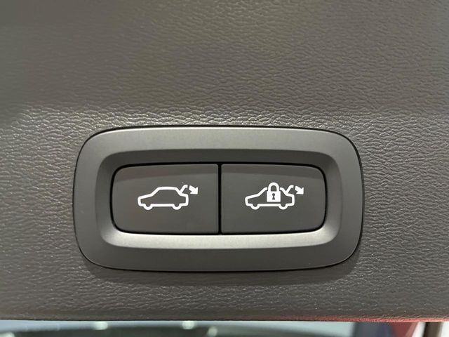 VOLVO VOLVO XC40 2020