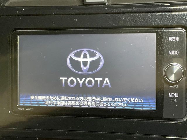 TOYOTA PRIUS 2018