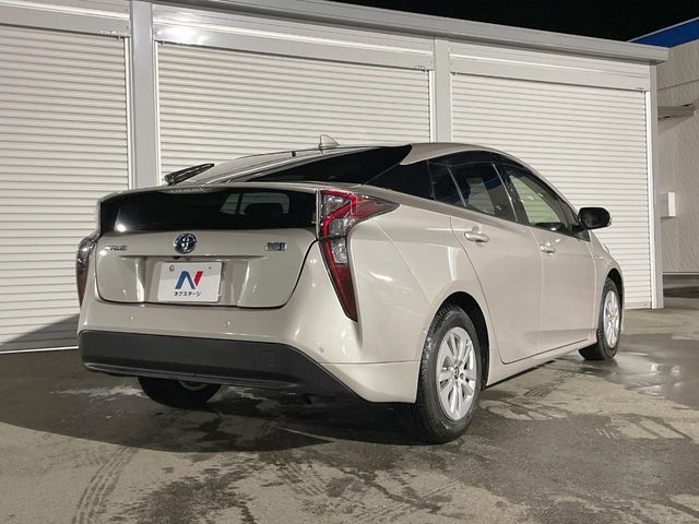 TOYOTA PRIUS 2018