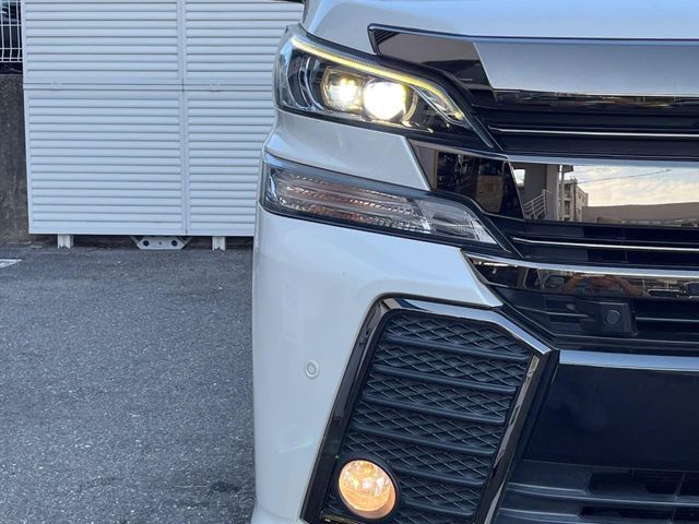 TOYOTA VELLFIRE 2017