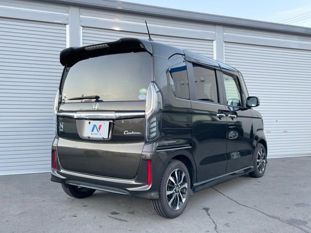 HONDA N BOX CUSTOM 2018
