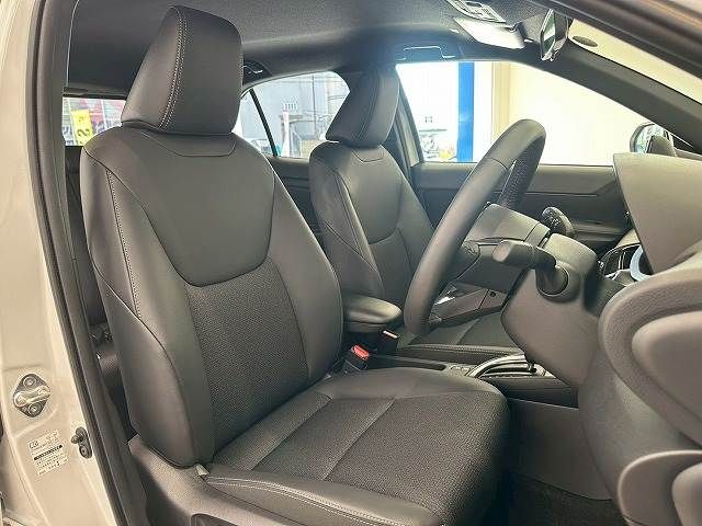 TOYOTA YARIS CROSS HYBRID 2025