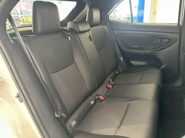 TOYOTA YARIS CROSS HYBRID 2025