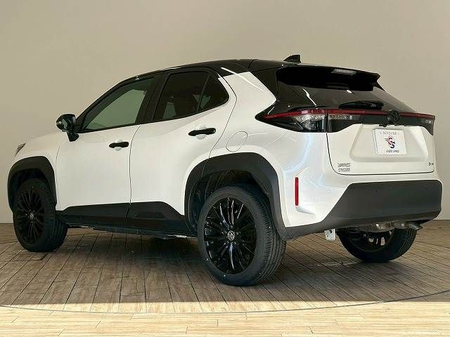 TOYOTA YARIS CROSS HYBRID 2025