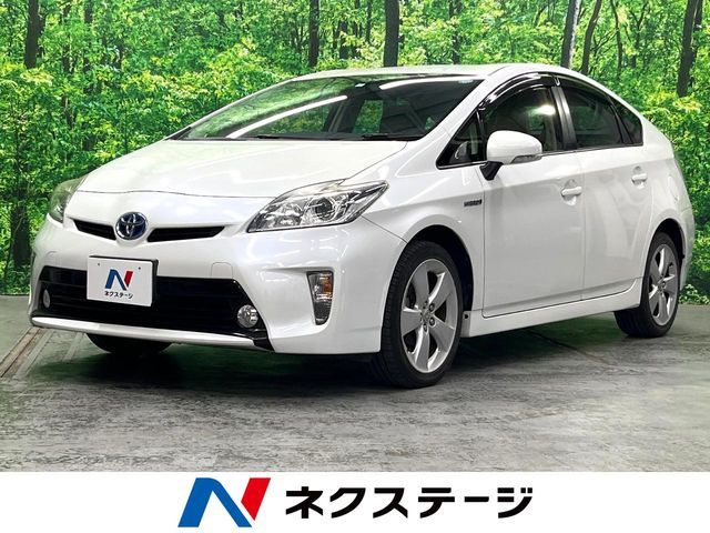 TOYOTA PRIUS 2015