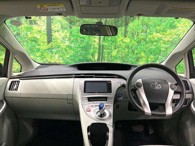 TOYOTA PRIUS 2015