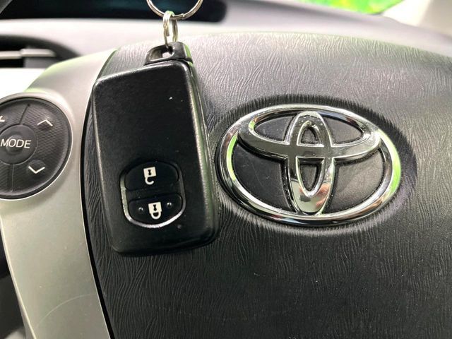 TOYOTA PRIUS 2015