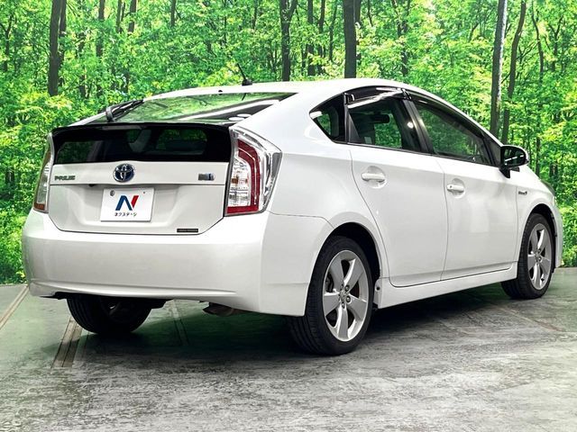 TOYOTA PRIUS 2015