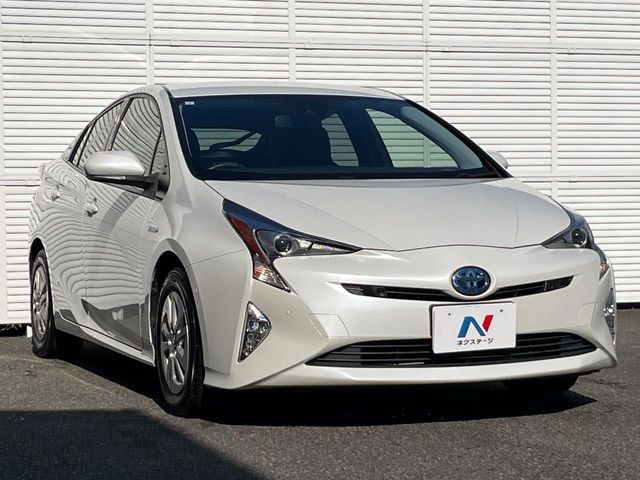 TOYOTA PRIUS 2017