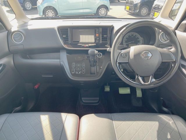 NISSAN DAYZ ROOX 2019