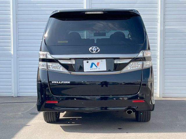 TOYOTA VELLFIRE 2013