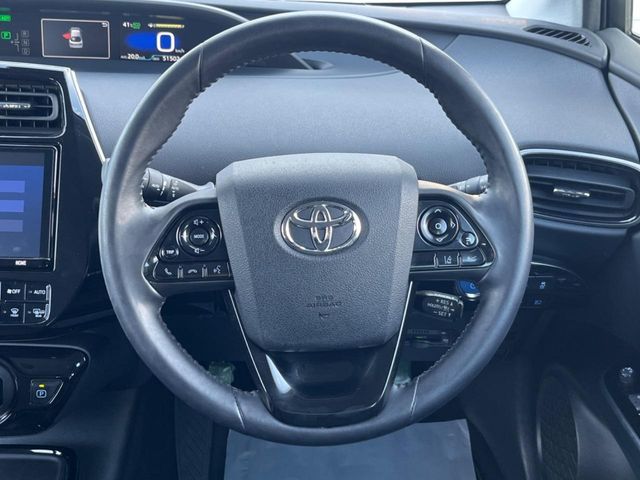 TOYOTA PRIUS 2019